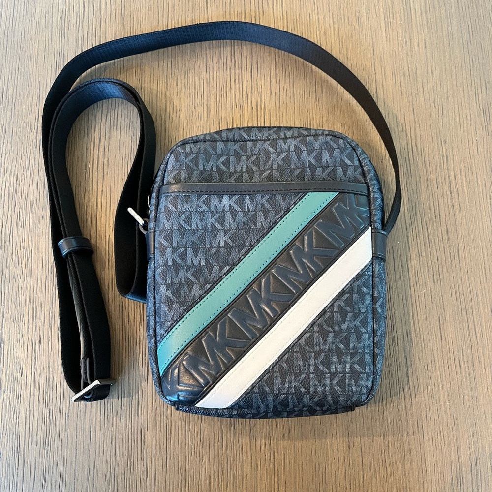 Michael Kors Unisex Blue and White Cooper Flight Bag